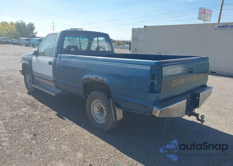 1992 Chevrolet Gmt-400 C2500 z USA, uszkodzony, nr VIN 1GCGC24K7NE132289